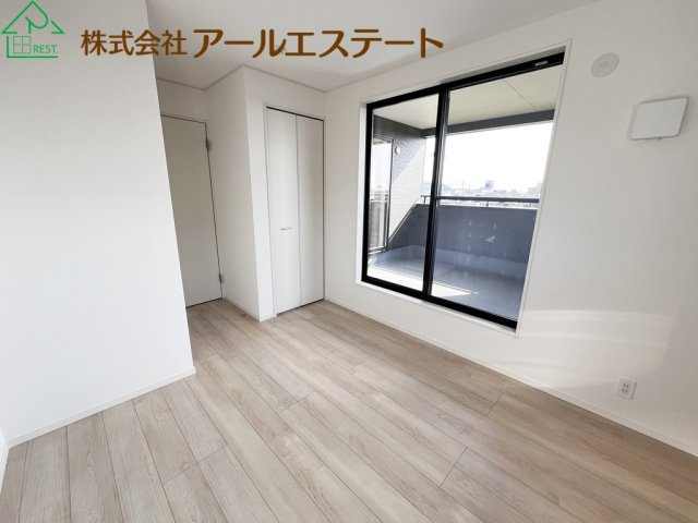 姫路市飾東町庄　　　　中古戸建の寝室