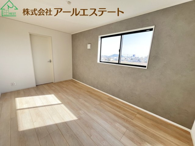 姫路市飾東町庄　　　　中古戸建の寝室