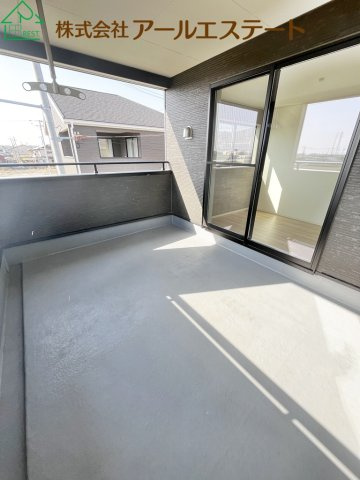 姫路市飾東町庄　　　　中古戸建のバルコニー