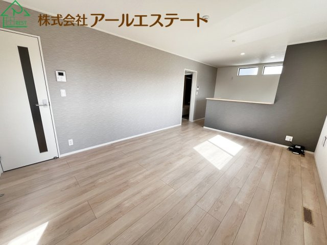 姫路市飾東町庄　　　　中古戸建の居間・リビング