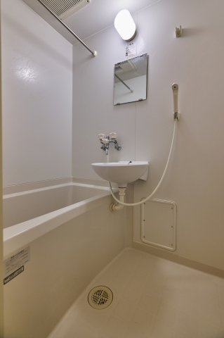 レオパレスレグルスⅠの浴室