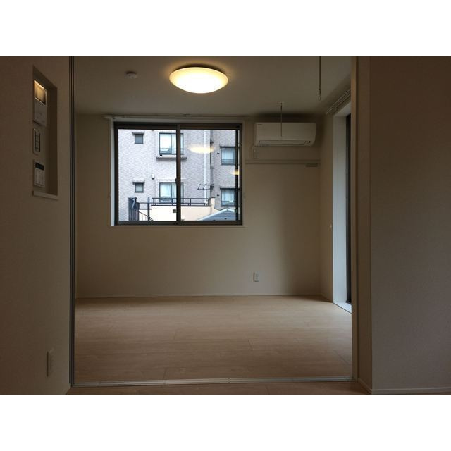 コリーナ小石川の居間・リビング