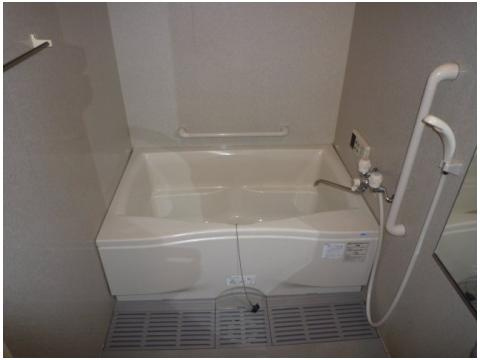 グランドリー高槻の浴室