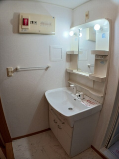 【洗面所】 | プラシードアルバ | スペースが確保できる洗面所です