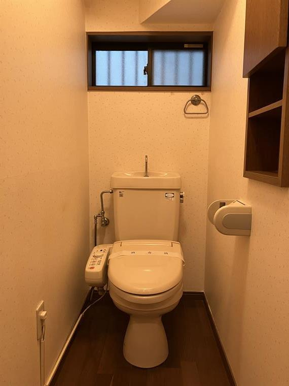 篠崎町戸建のトイレ