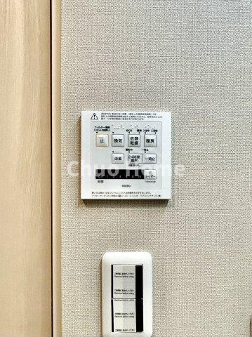 浅草タワーの浴室|【浴室乾燥機】暖房・冷風・換気・乾燥が可能です。毎日を快適に過ごせるうれしい機能が揃っています。雨の日の洗濯物も安心です。