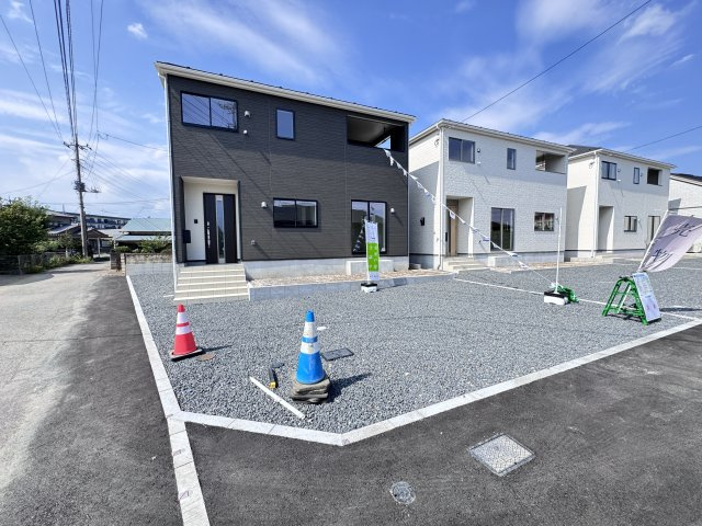 新築　伊勢崎市境米岡第3　クレイドルガーデン　１号棟の駐車場|現地写真　駐車スペースは並列3台分可能です！
