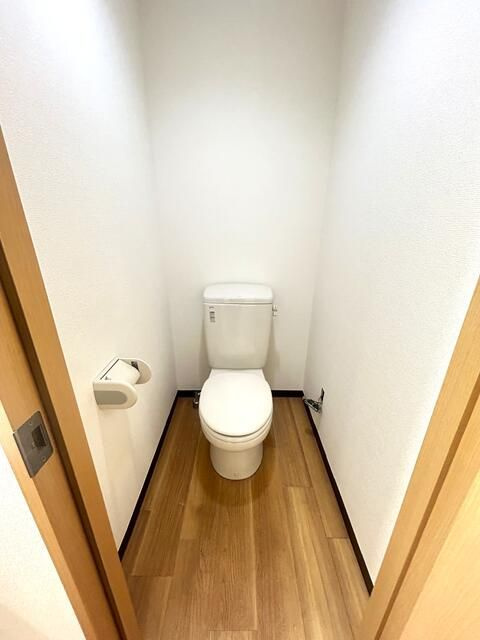 虹信ビルのトイレ