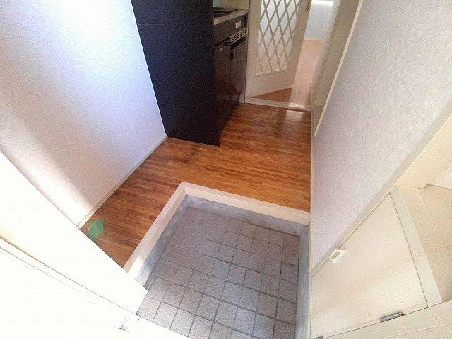 ラピート西明石の玄関
