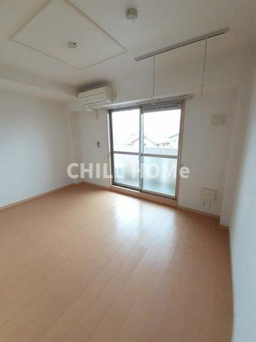 カーサ・ドマーニの居間・リビング|当社、チルホームのHPもご覧ください(^^)/物件情報多数♪