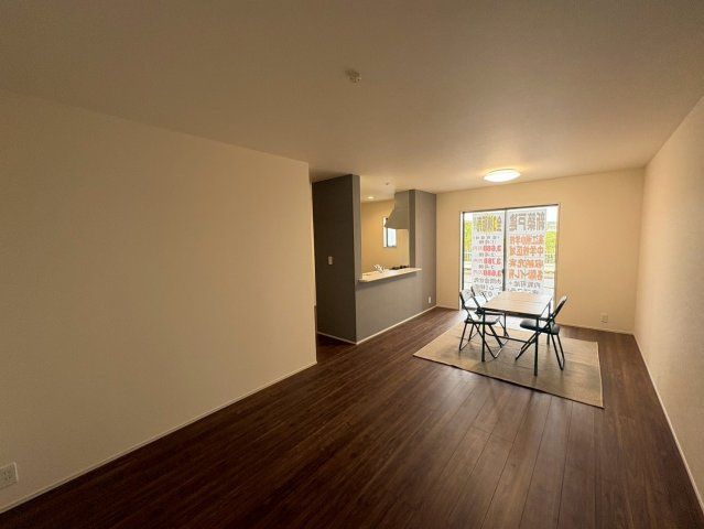 ■■うるま市高江洲-1号棟（全3棟）の居間・リビング