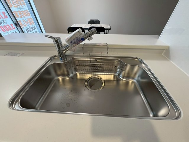 ■■うるま市高江洲-1号棟（全3棟）のキッチン