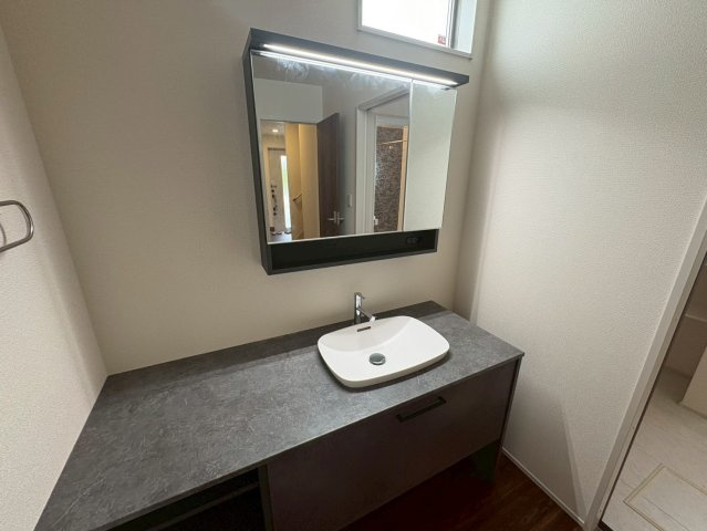 ■■うるま市高江洲-1号棟（全3棟）の独立洗面台