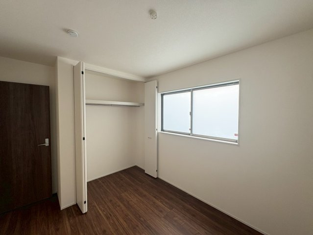 ■■うるま市高江洲-1号棟（全3棟）の洋室