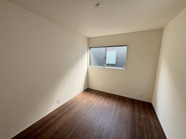 ■■うるま市高江洲-1号棟（全3棟）の洋室