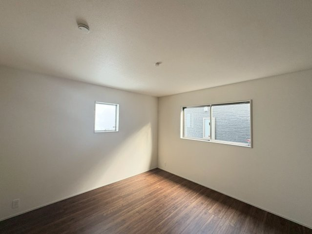 ■■うるま市高江洲-1号棟（全3棟）の洋室