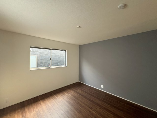 ■■うるま市高江洲-1号棟（全3棟）の洋室