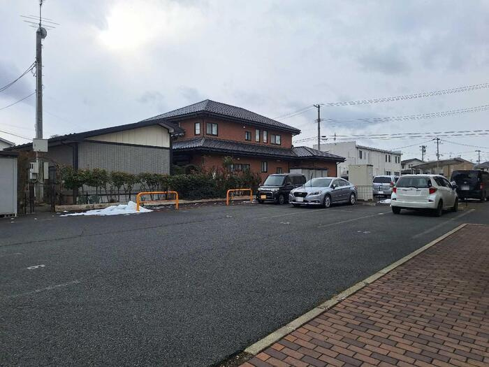 シャトーエレガン　Ｃの駐車場