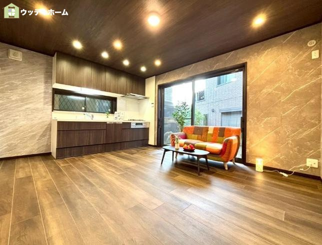 川口市赤井3丁目　中古一戸建ての居間・リビング