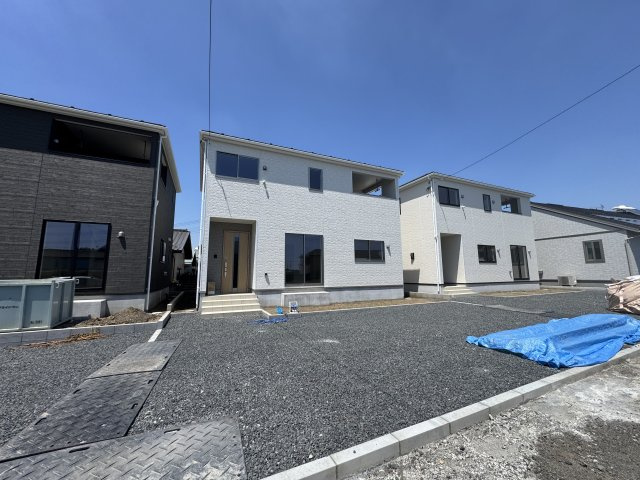 新築　伊勢崎市境米岡第3　クレイドルガーデン　2号棟の駐車場|現地写真　駐車スペースは並列3台分可能です！
