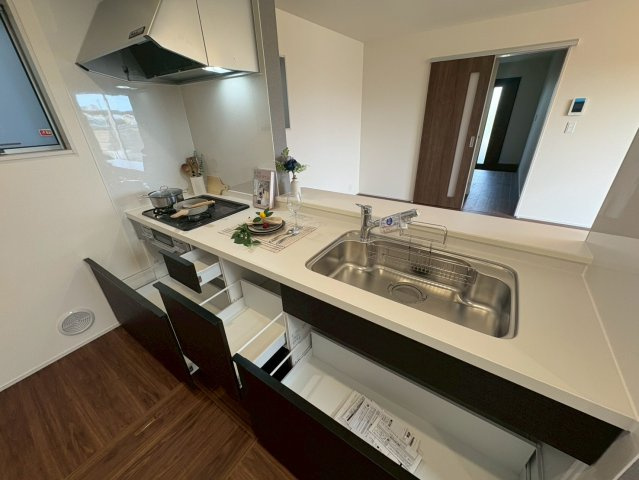 ■■うるま市高江洲-2号棟（全3棟）のキッチン|※参考写真※