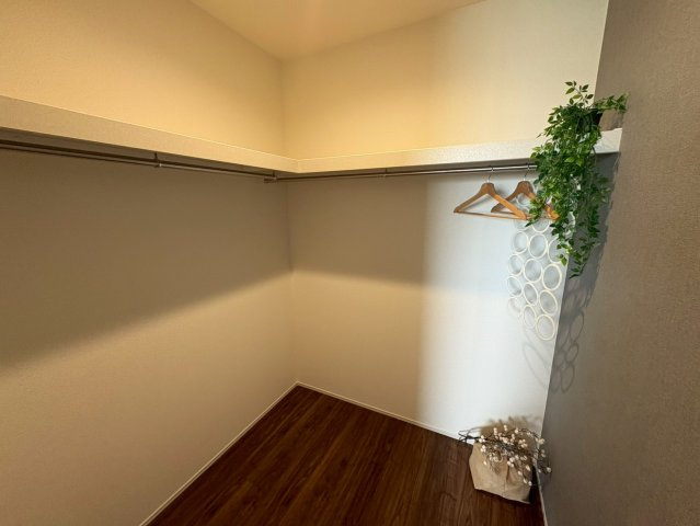 ■■うるま市高江洲-2号棟（全3棟）の洋室|※参考写真※