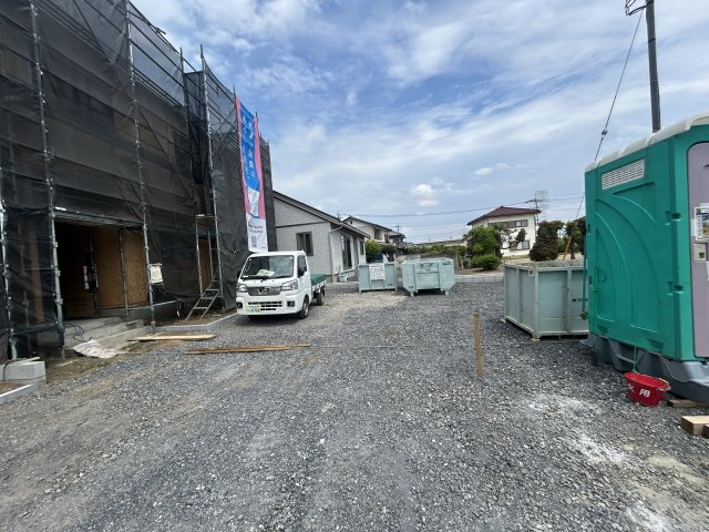 新築　伊勢崎市境米岡第3　クレイドルガーデン　3号棟の駐車場|現地写真　駐車スペースは並列3台分可能です！
