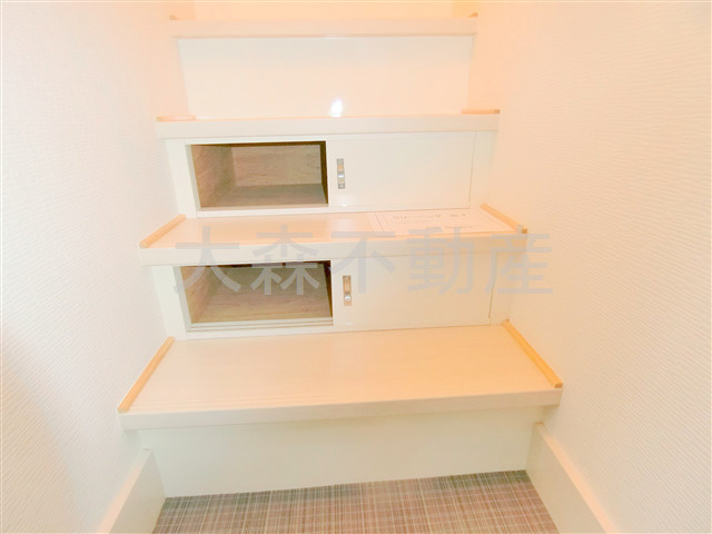 グラシア蒲田の収納|階段下に収納スペース