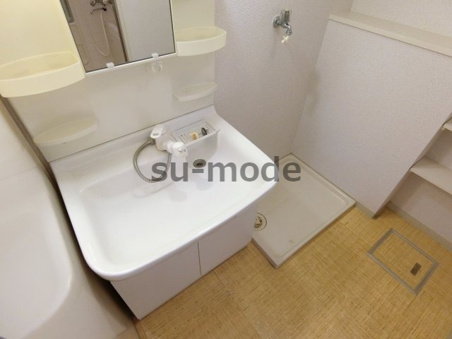 プランドール南茨木の洗面所