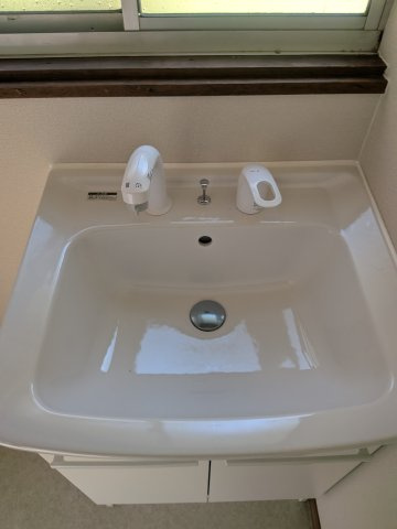 三の宮2丁目貸家（東）の洗面所