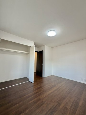 【洋室】 | 中新田リノベーション中古戸建 | 約6.5帖