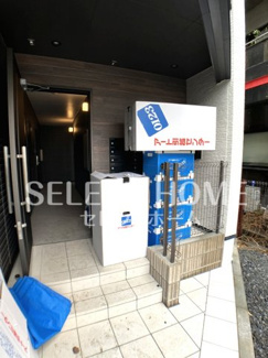 【エントランス】 | 建物の内部です
