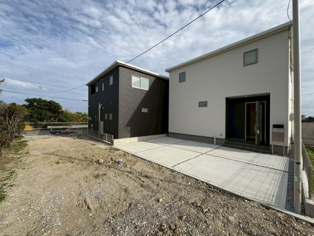 ■■うるま市高江洲-3号棟（全3棟）の外観