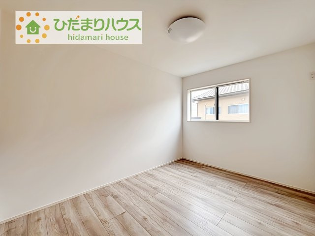 【洋室】 | 阿見町荒川本郷第2期　新築戸建　4号棟 | 机にベットを置けば子供部屋の完成です！