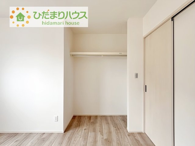 【収納】 | 阿見町荒川本郷第2期　新築戸建　4号棟 | ハンガーパイプ付でお洋服の出し入れもラクラクです！