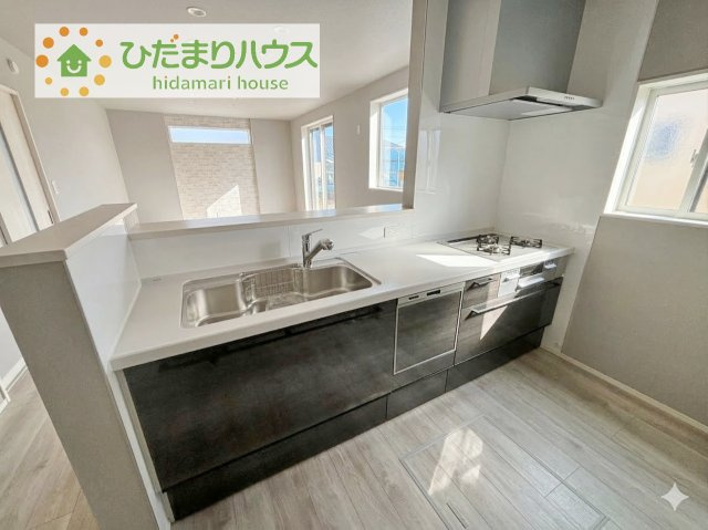 【キッチン】 | 阿見町荒川本郷第2期　新築戸建　4号棟 | 料理をしながらでも、ご家族との会話を楽しめる対面式キッチン♪