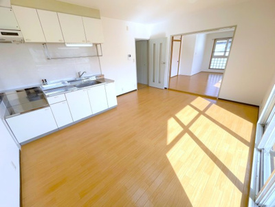 【居間・リビング】 | グランドール園田 201 | ※内観写真は、従前契約者様がご入居前（2024．2．16）撮影分です。