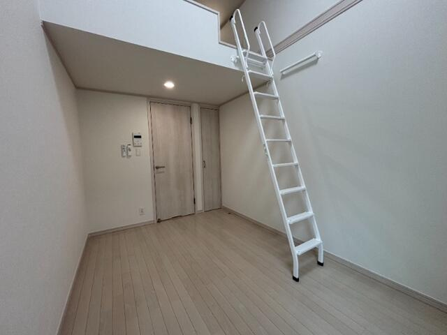 白を基調とした室内