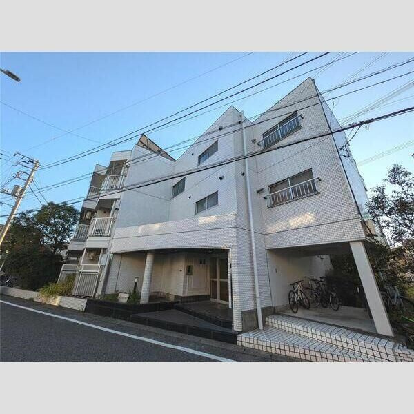 トーシンハイツ堀江の外観