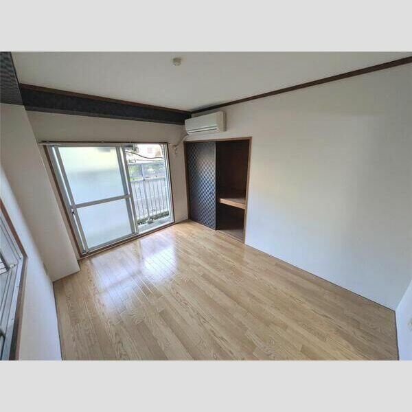 トーシンハイツ堀江の寝室