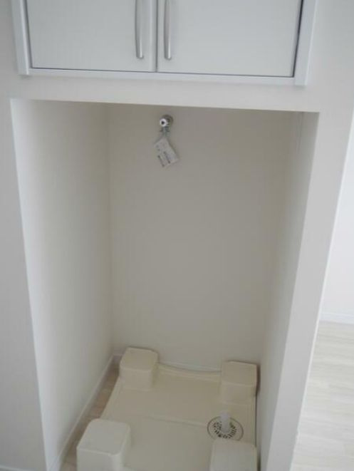 サンライフ池田の設備|室内洗濯機置場☆（同一仕様写真）
