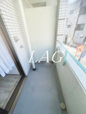 【バルコニー】 | エメラルドマンション | バルコニーです。