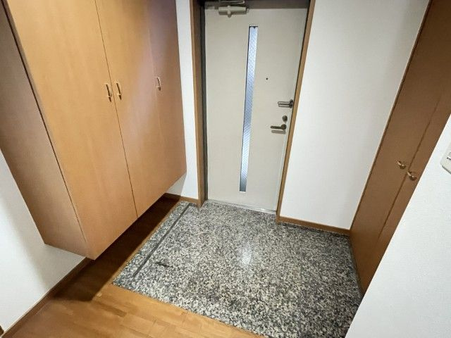 コアマンションネクステージ古城堀端公園の玄関