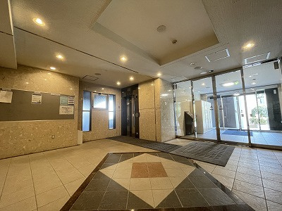 コアマンションネクステージ古城堀端公園のその他共用部分|訪れる人を優しくお迎えするロビー