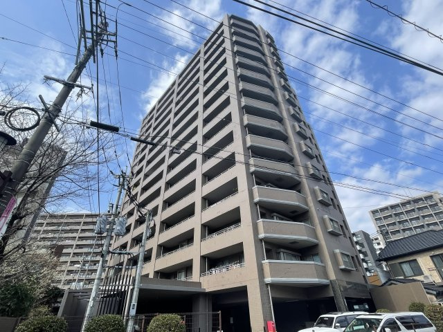 コアマンションネクステージ古城堀端公園の外観|城下町に映える瀟洒な外観