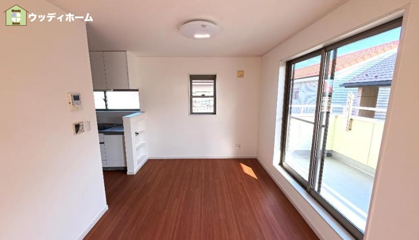 川口市戸塚鋏町　中古一戸建ての居間・リビング