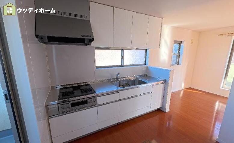 川口市戸塚鋏町　中古一戸建てのキッチン