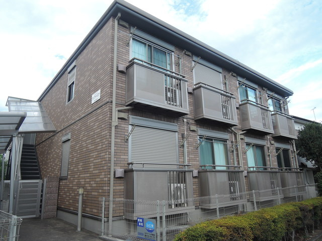 横浜市神奈川区六角橋５丁目のアパート