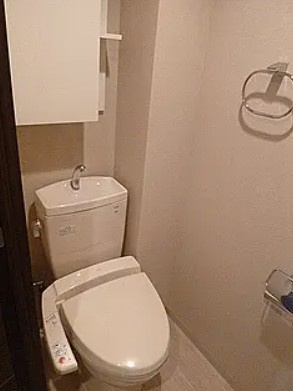 グランシーズン相模大野※初期費用分割後払いサービス利用可能物件のトイレ|他号室参照