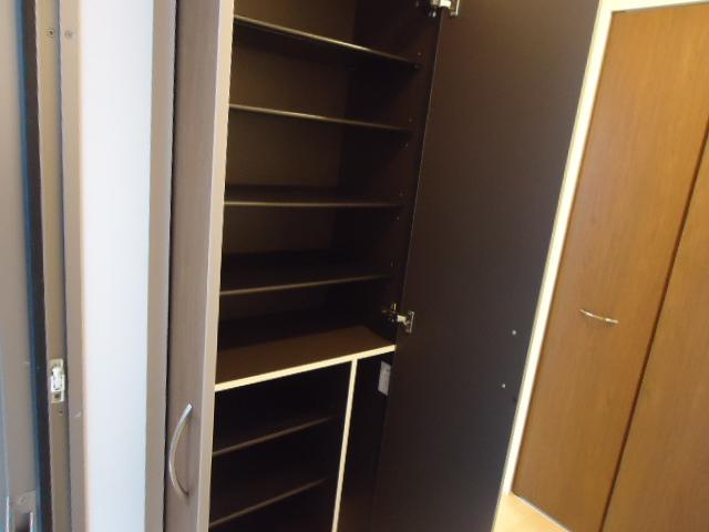 グラース・ドゥ・シエルNの収納|下駄箱